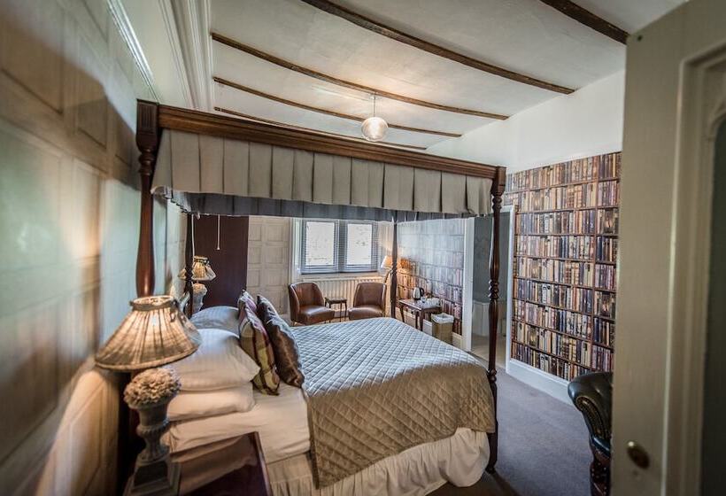 行政房间, Rosehill House