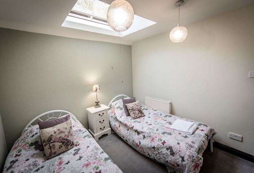 标准间, Rosehill House