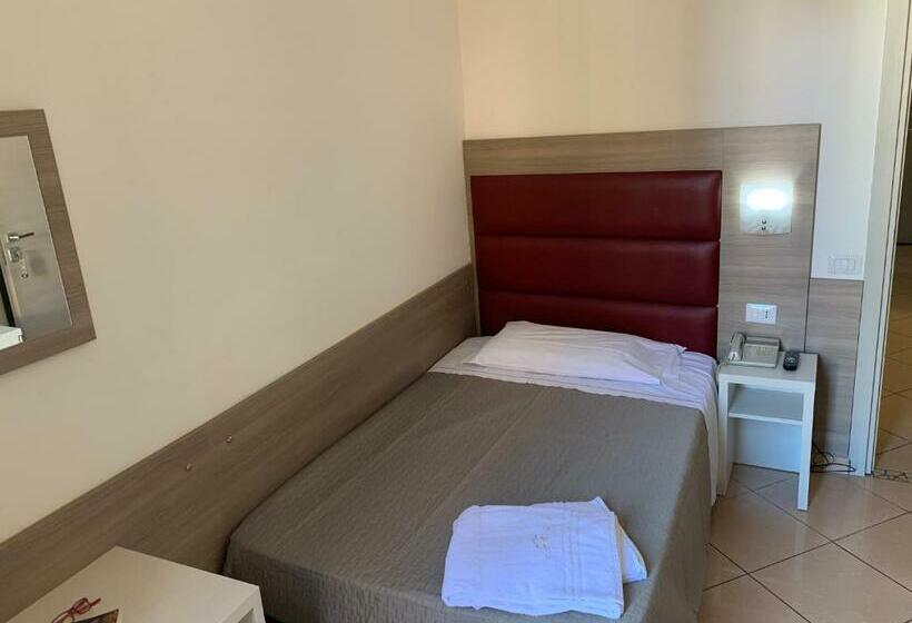 اتاق استاندارد یک نفره, Siro