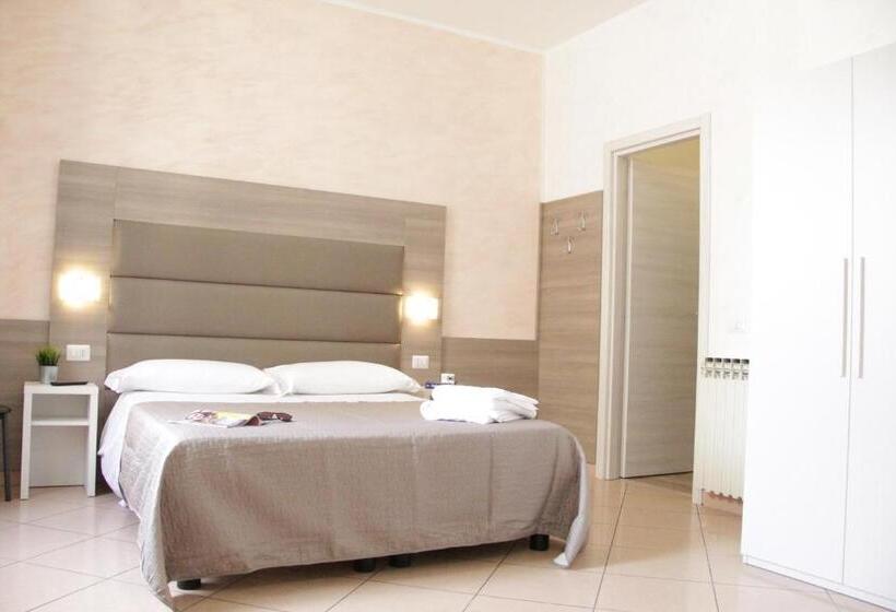 اتاق استاندارد سه نفره, Siro