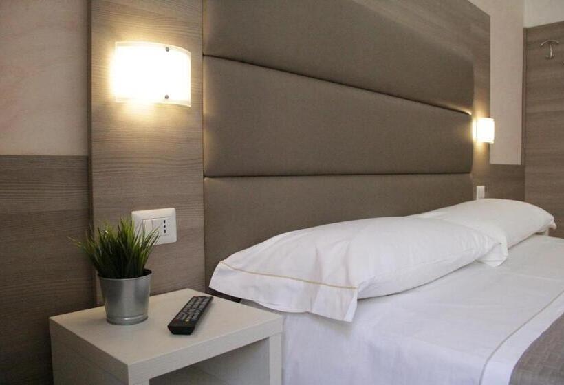 اتاق استاندارد سه نفره, Siro