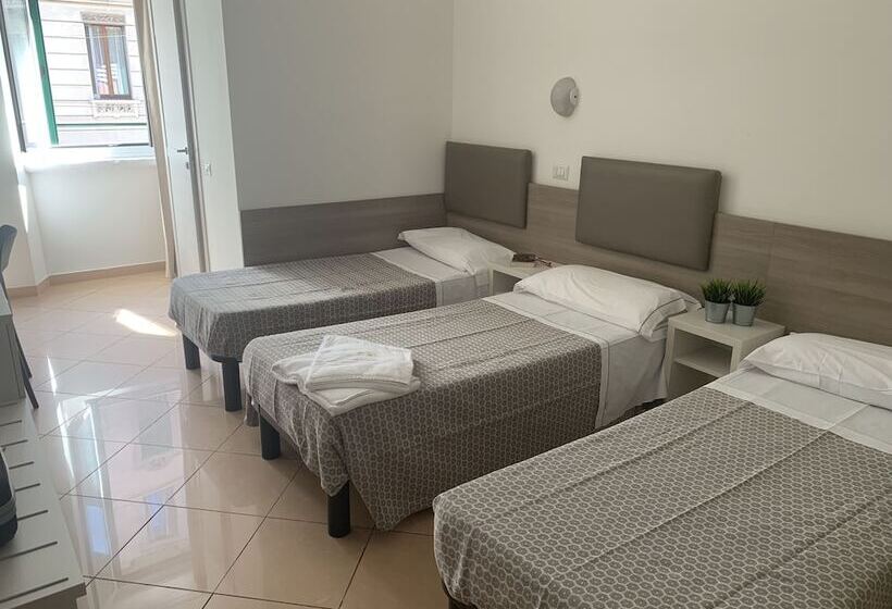 اتاق استاندارد سه نفره, Siro