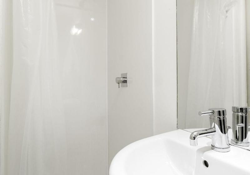 스탠다드 싱글 룸, Tudor Court