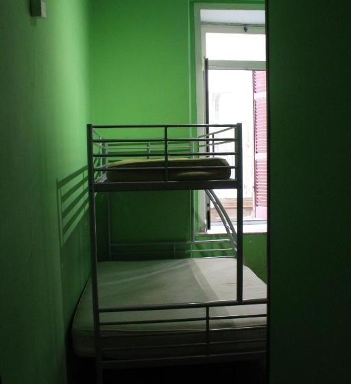 Camera Tripla Standard, Naples Pizza Hostel