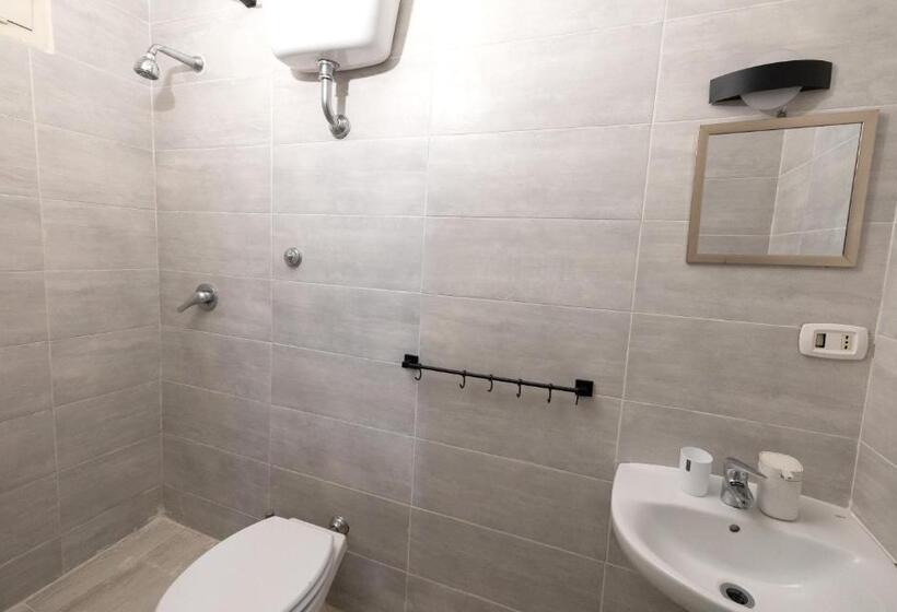 Camera Standard, Naples Pizza Hostel