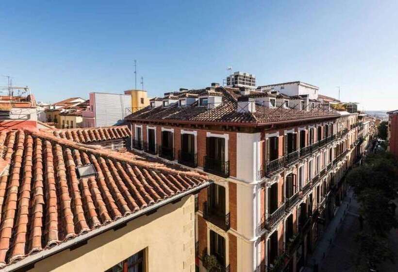 سوئیت جونیور با تراس, Thc Tirso Molina Hostel