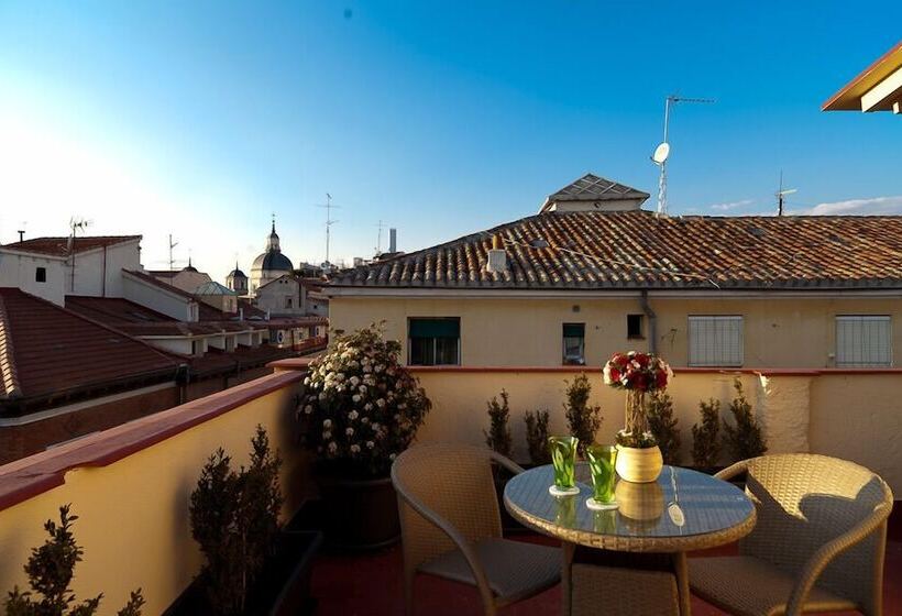 Suite with Terrace, Thc Tirso Molina Hostel