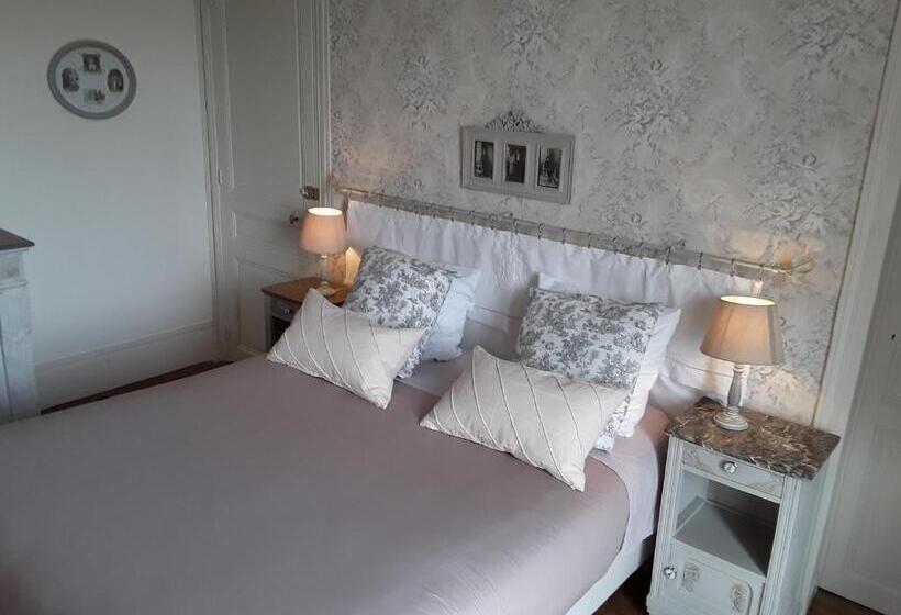 חדר סטנדרט עם מרפסת, Le Manoir De Crisolles