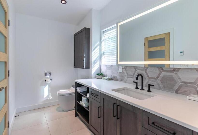 בית, חדר שינה 1, Halcyon Hot Springs Resort