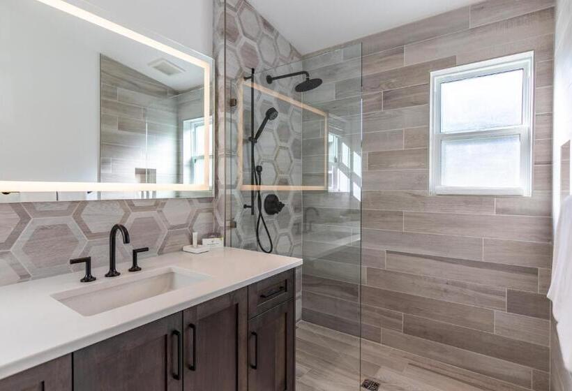 בית, חדר שינה 1, Halcyon Hot Springs Resort