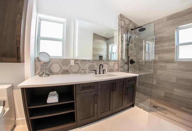 בית, חדר שינה 1, Halcyon Hot Springs Resort