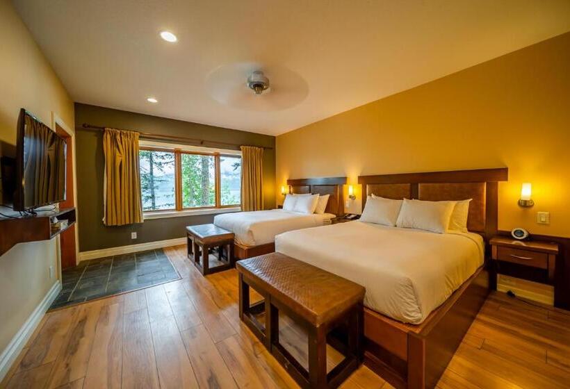 Студия Стандарт, Halcyon Hot Springs Resort