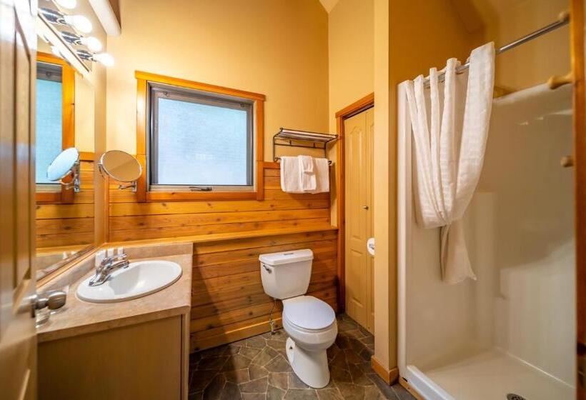 בקתת חדר, Halcyon Hot Springs Resort