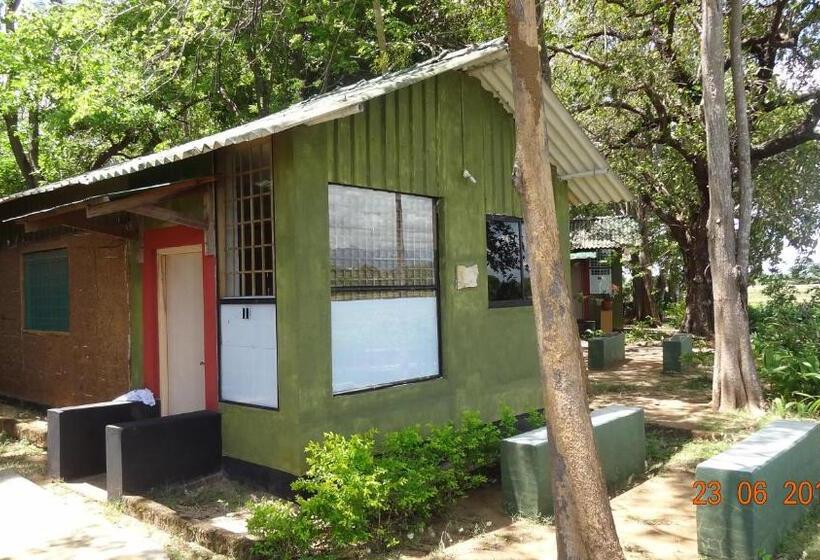 חדר סטנדרט, S And K Safari Village Hotel   Wasgamuwa