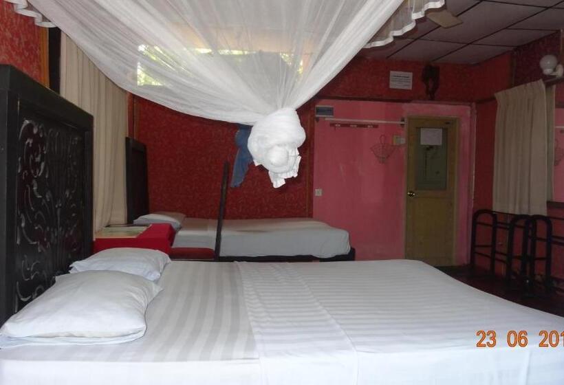 스탠다드 트리플 룸, S And K Safari Village Hotel   Wasgamuwa
