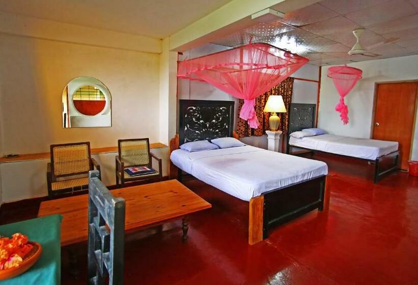 חדר סטנדרט, S And K Safari Village Hotel   Wasgamuwa