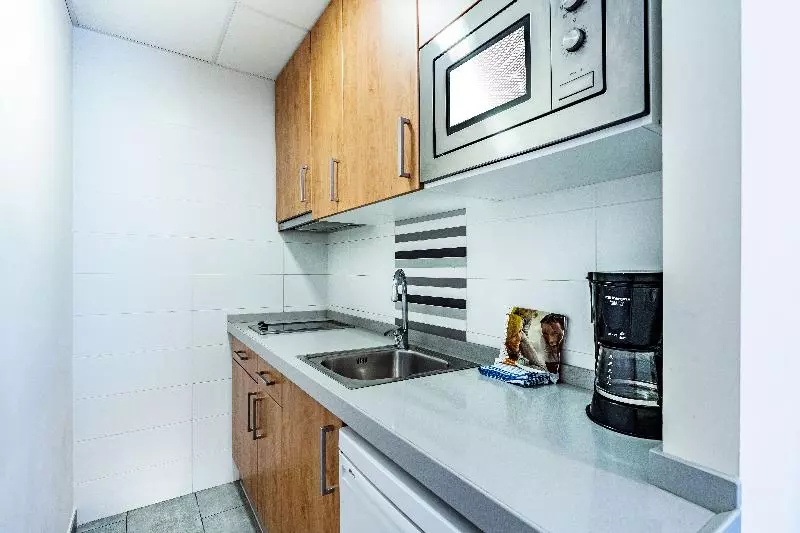 استودیوی استاندارد, Apartamentos Sunway San Jorge