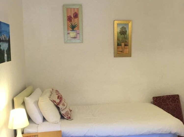 Семейный Номер Вид на Горы, Dragon Bed And Breakfast