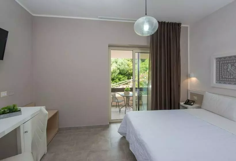 اتاق استاندارد سه نفره, Castelsardo Resort Village