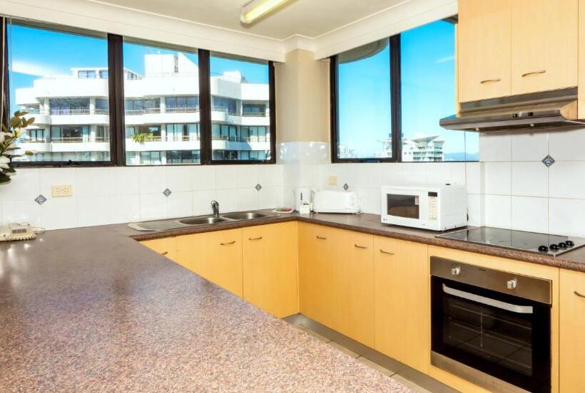 آپارتمان 2 خوابه, Aristocrat Apartments