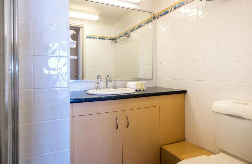 آپارتمان 2 خوابه, Aristocrat Apartments