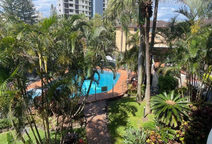 آپارتمان 1 خوابه با چشمانداز باغ, Aristocrat Apartments