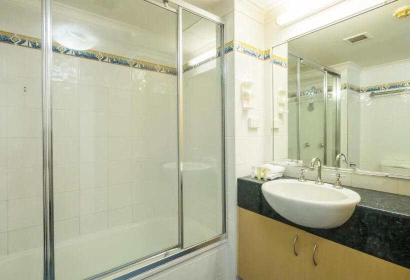 آپارتمان 2 خوابه, Aristocrat Apartments