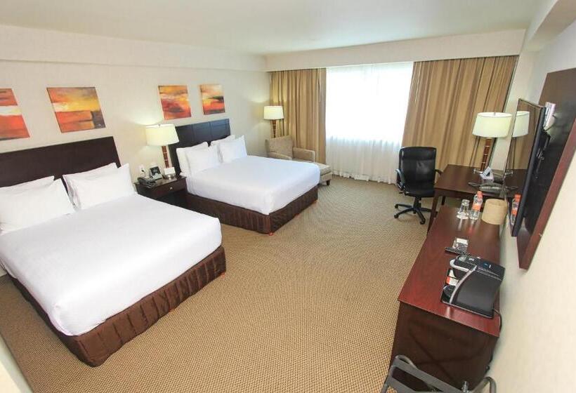 Номер Стандарт 2 Двуспальные Кровати, Crowne Plaza Leon, An Ihg