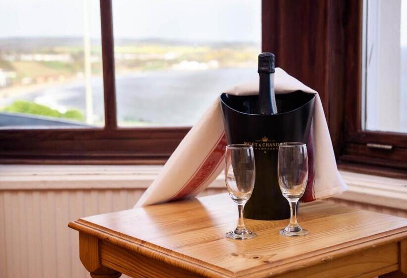 Люкс Вид на Море, Delmont