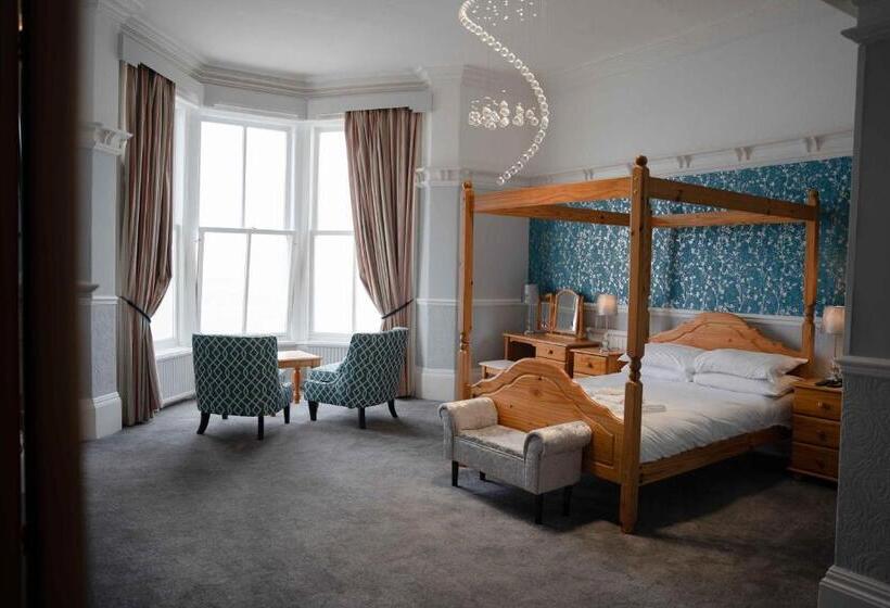 Люкс Вид на Море, Delmont