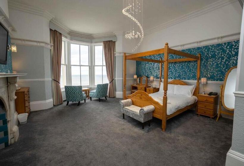 Люкс Вид на Море, Delmont