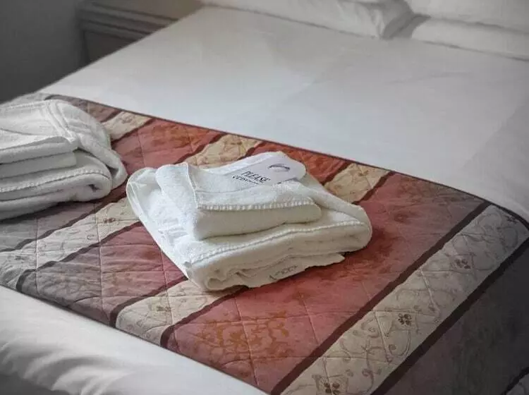 Deluxe-huone, Delmont
