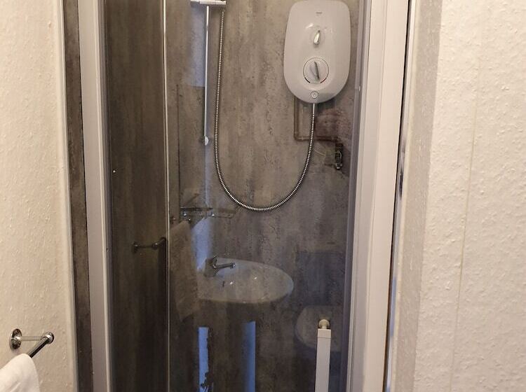 Номер Economy, Delmont