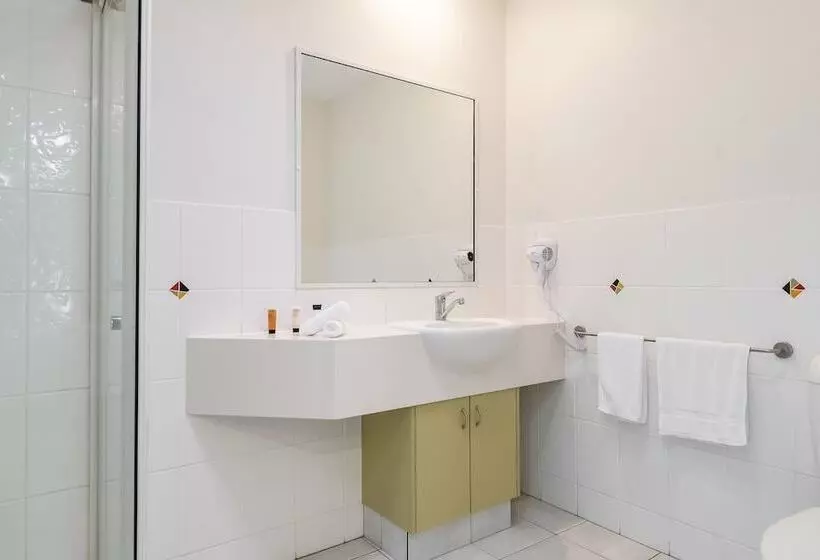 استودیوی استاندارد, Eco Beach Resort