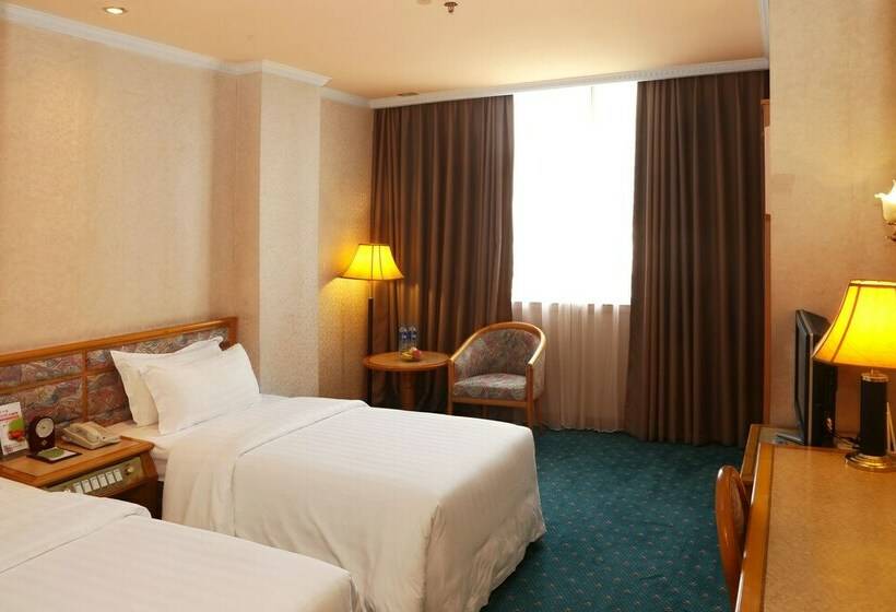 Номер Superior, Golden City