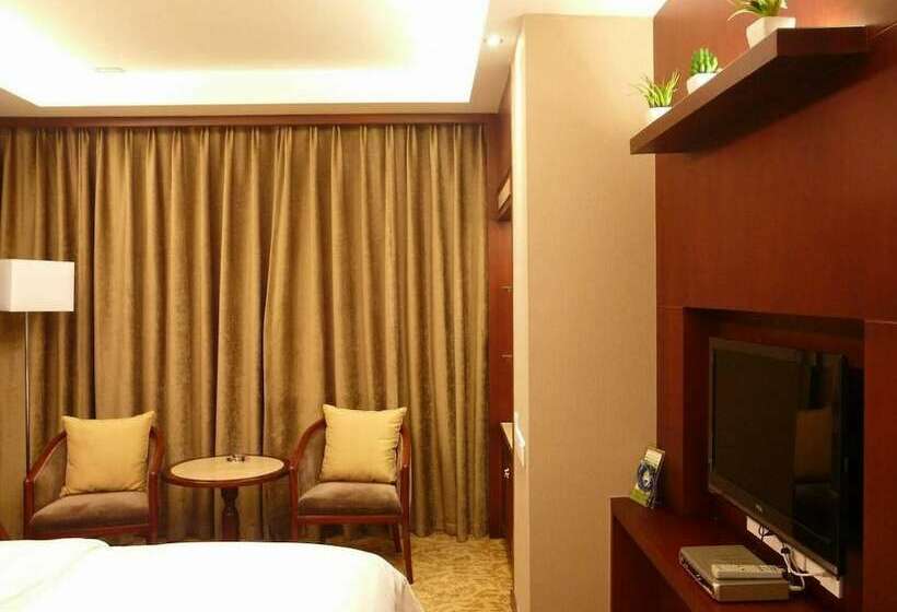 Номер Deluxe, Golden City