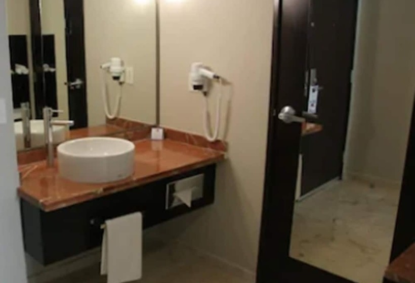 ２ダブルベッドのスタンダードルーム, Holiday Inn Express Ciudad Del Carmen, An Ihg