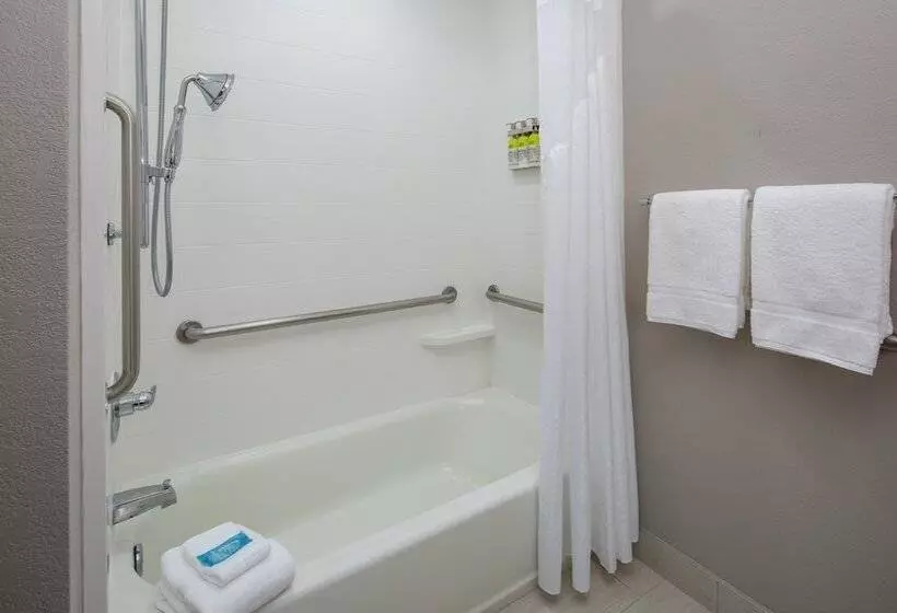 身障者適用スタンダードルーム, Holiday Inn Express Surprise, An Ihg