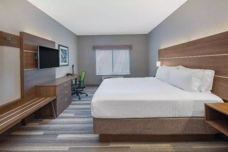 キングサイズベッドのスタンダードルーム, Holiday Inn Express Surprise, An Ihg