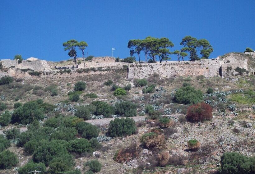 اتاق استاندارد, Ionis