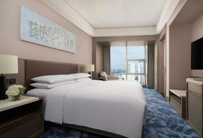 Executive Room Queen Bed, Nanning Marriott