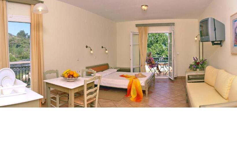 استودیوی استاندارد, Panselinos