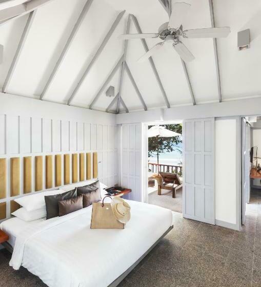 سوییت لوکس, The Surin Phuket