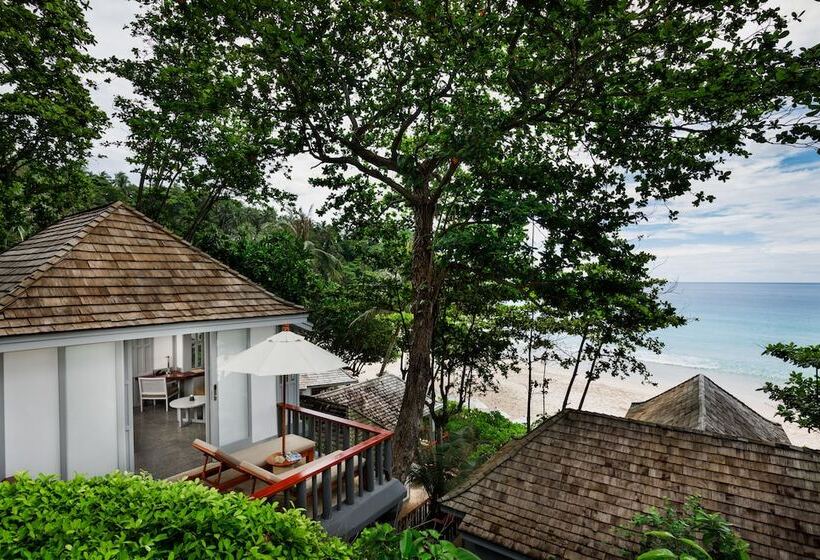 کلبه دلوکس, The Surin Phuket