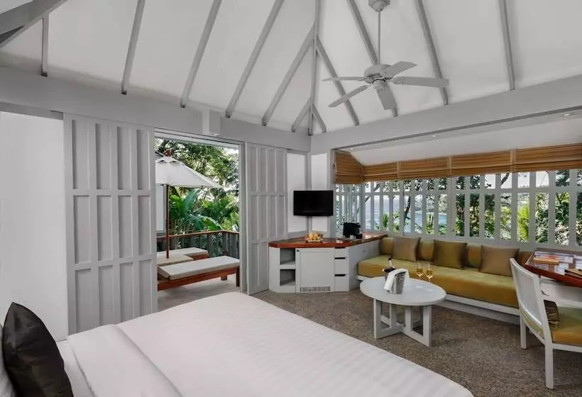 デラックスキャビン, The Surin Phuket