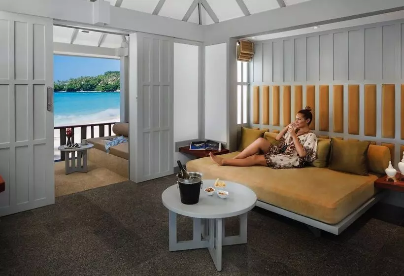 デラックススイート, The Surin Phuket