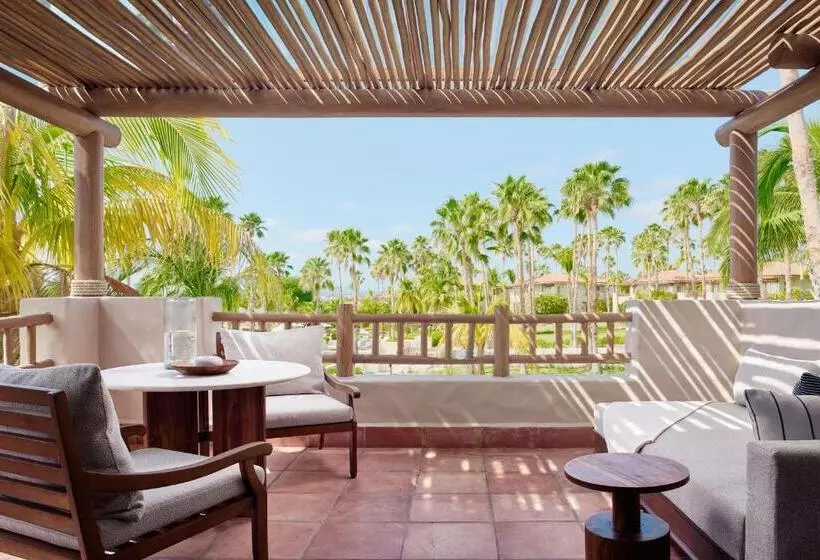 اتاق لوکس با چشم‌انداز دریا, The St. Regis Punta Mita Resort