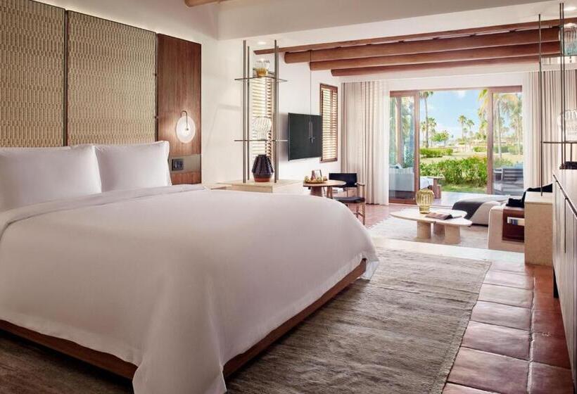 سوئیت جونیور با تخت بزرگ, The St. Regis Punta Mita Resort