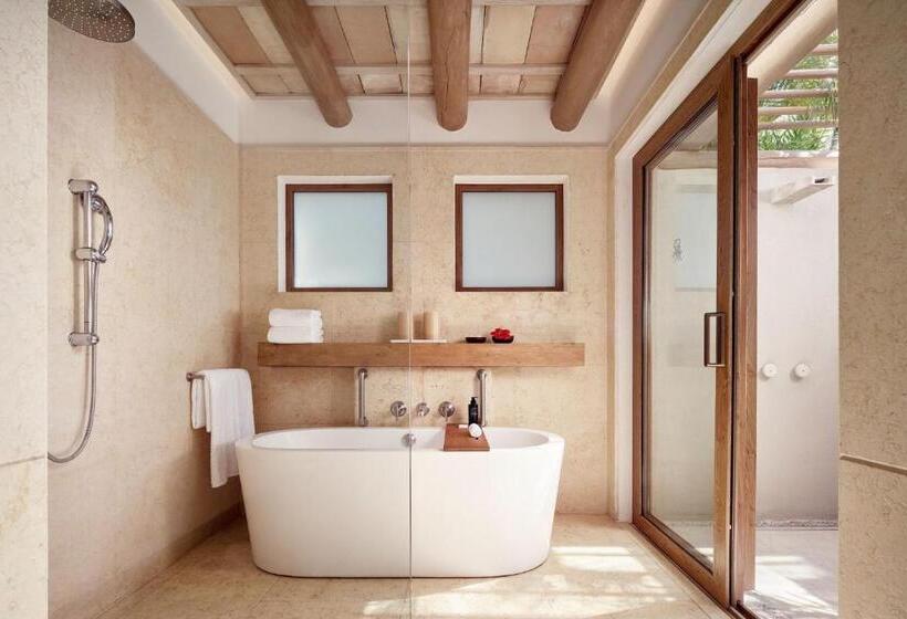 اتاق لوکس با چشمانداز دریا, The St. Regis Punta Mita Resort