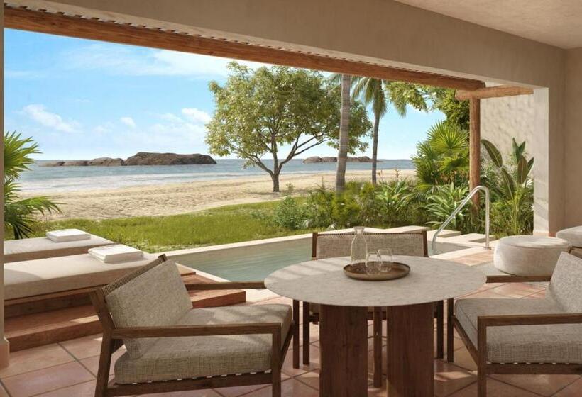 キングサイズベッドのデラックススイート, The St. Regis Punta Mita Resort
